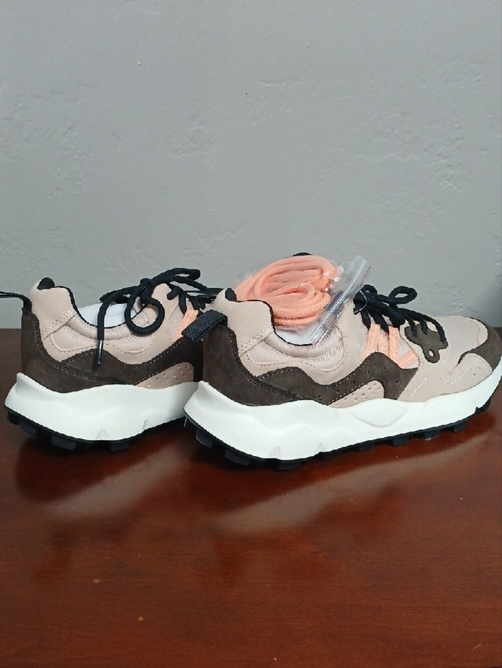 LOFT Versa 'Missy' Women's Athletic Sneakers - Picture 6 of 13